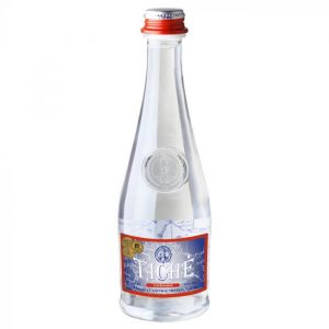 Tiche mineral water carbonated 0.33l. Natural mineral water Tiche is obtained in a deep well from the 689m deep source Tiche, located in the city of Telšiai. Ingredients: salt 0.019g/100ml; Chloride 4mg; Calcium 22mg; Magnesium 7mg; Potassium 1mg. Made in Lithuania. Distributor: SIA Trialto Latvia.